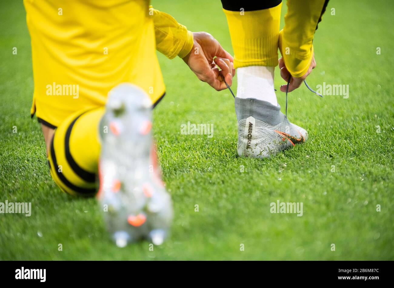 Nike Fußballschuhe Stockfotos und -bilder Kaufen - Alamy