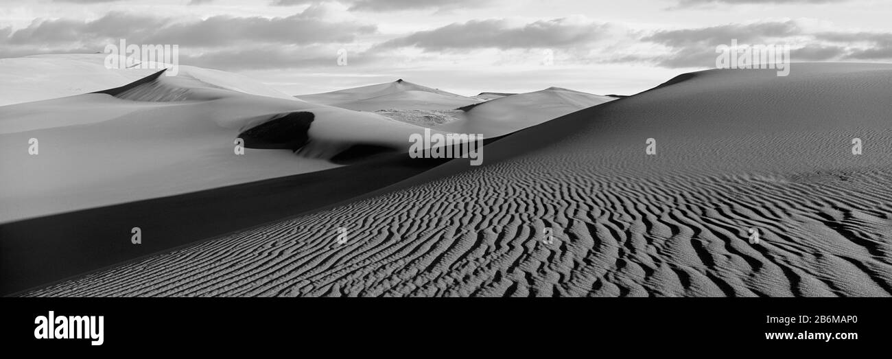 Sanddünen in einer Wüste, Great Sand Dunes National Park, Colorado, USA Stockfoto