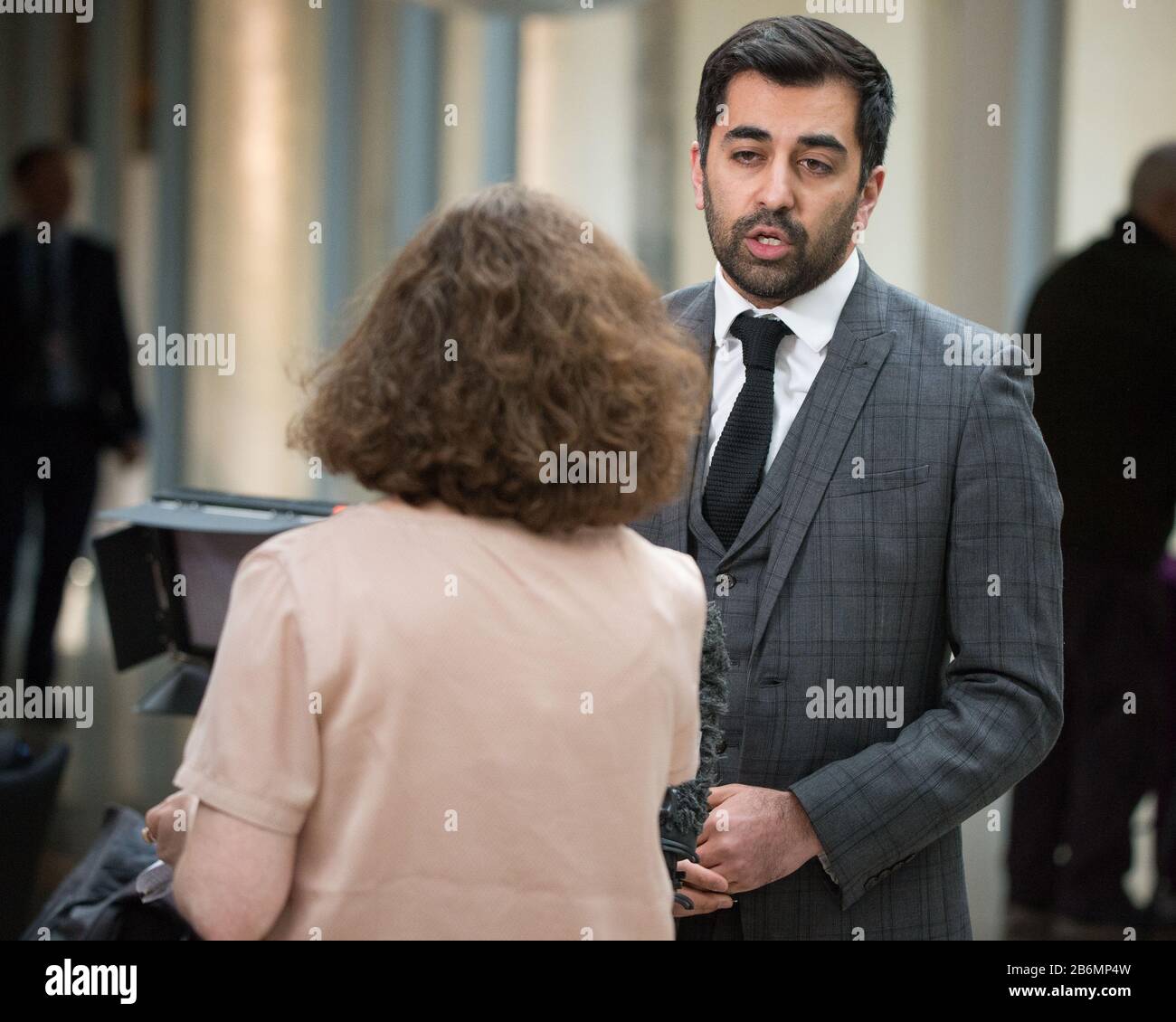 Edinburgh, Großbritannien. März 2020. Bild: Humza Youssaf MSP - Kabinettsminister für Justiz, Scottish National Party (SNP). Szenen aus dem Inneren des schottischen Parlaments. Kredit: Colin Fisher/Alamy Live News Stockfoto