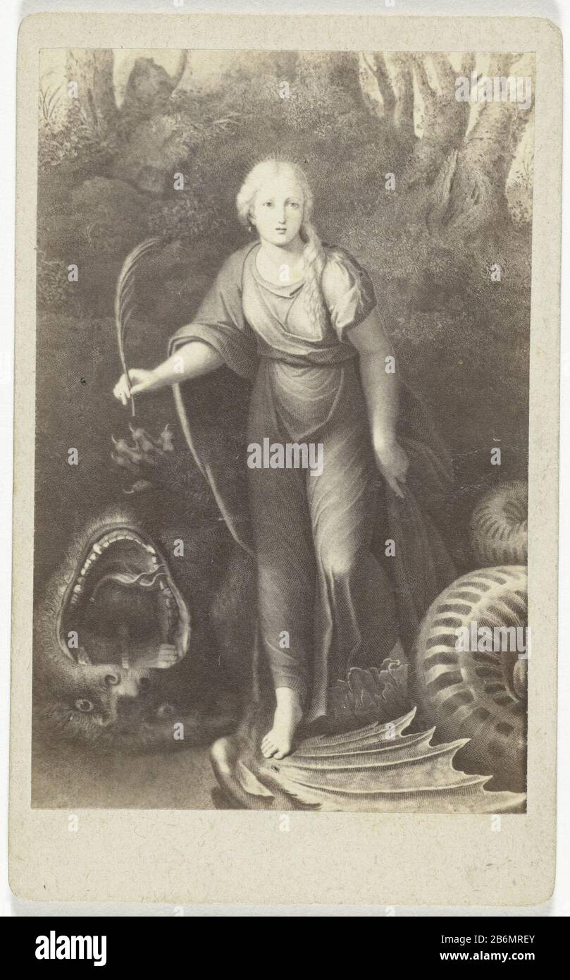 Fotoreproduktion eines Engras nach einem Gemälde von Sainte Marguerite von Rafael Objekttyp: Reproduktion Carte-de-visite Foto Objektnummer: RP-F 2000-231 Aufschriften/Marken: Aufschrift Verso, gedruckt, 'Raphael / 931. / Ste. Marguerite. / Die Heilige Margaretha. / St Margaret.' Hersteller : Fotograf: Anonym zu drucken von: Anonym zum Malen von: Rafael Datum: 1850 - 1900 Material: Fotopapier, Kartontechnik: Albumin Druckabmessungen: Bild: H 86 mm × b 56 mmsecundaire Träger: H 101 mm × b 62 mm Betreff: Die jungfräuliche Märtyrerin Margaret oder Antioch; Mögliche Attribute: CR Stockfoto