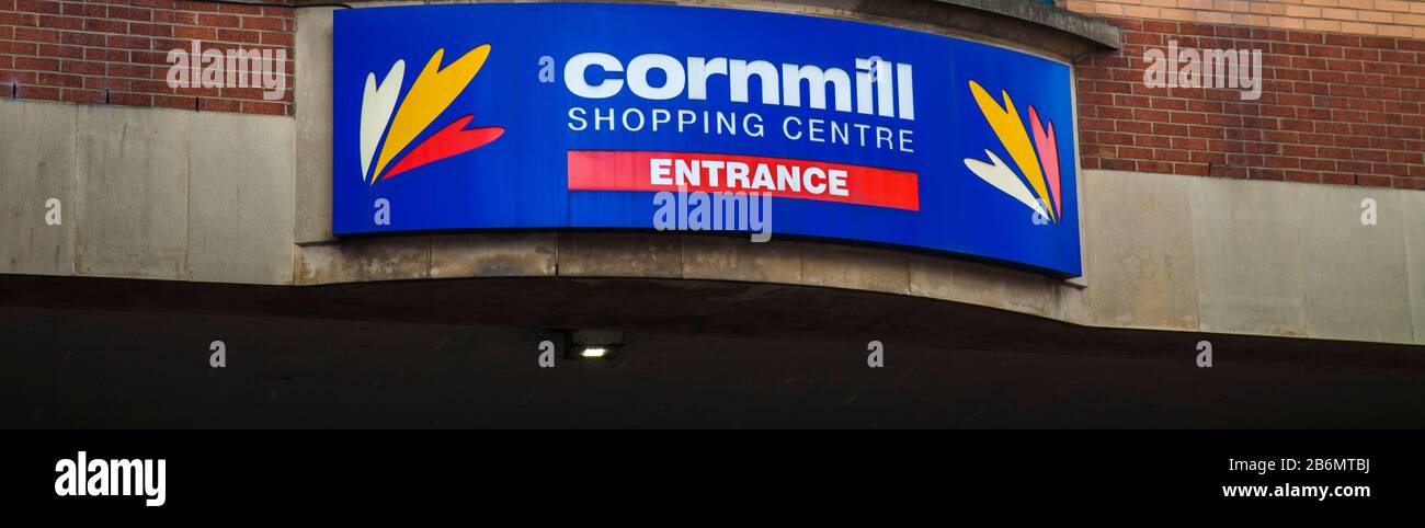 Schild für das Cornmill Shopping Center in Darlington, England, Großbritannien Stockfoto