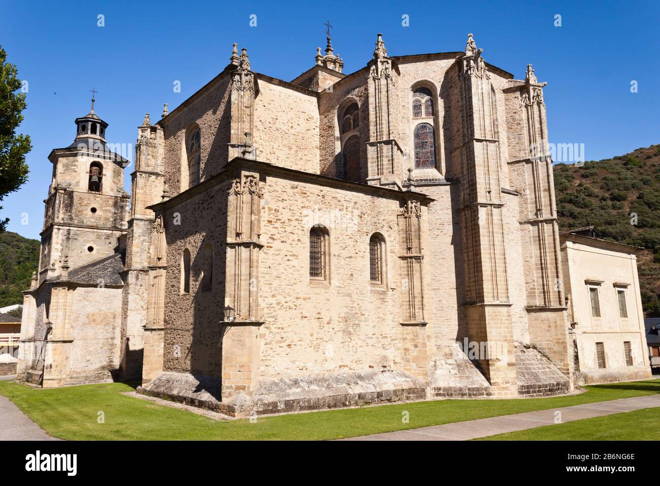 Collegiate Kirche Santa Maria in Villafranca del Bierzo, Kastilien-León, Spanien. Stockfoto