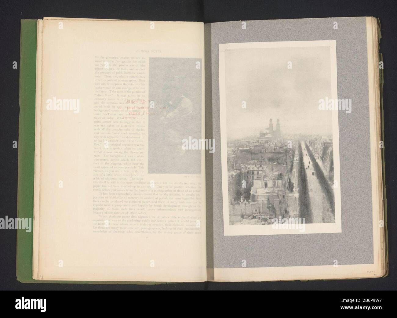 Gezicht op Parijs EIN Bisschen Paris (titel op object) ParijsA Bit of Paris (title object) Immobilien Typ: Fotomechanische Druckseite Artikelnummer: RP-F 2001-7-1187 B-12 Hersteller: Fotograf Joseph Turner Keiley (listisches Gebäude) Klischeehersteller: Anonymer Ort Herstellung: Paris dating: CA. Im oder vor 1901 Material: Papiertechnik: Autotypie-Abmessungen: Bild: H 200 mm × W 120 mmToelichtingPrent gegenüber Seite 20, hinten halbdurchsichtiges Omslag. Betrifft: Aussicht auf Stadt, Stadtpanorama, Silhouette oder Stadt, wo: Paris Stockfoto