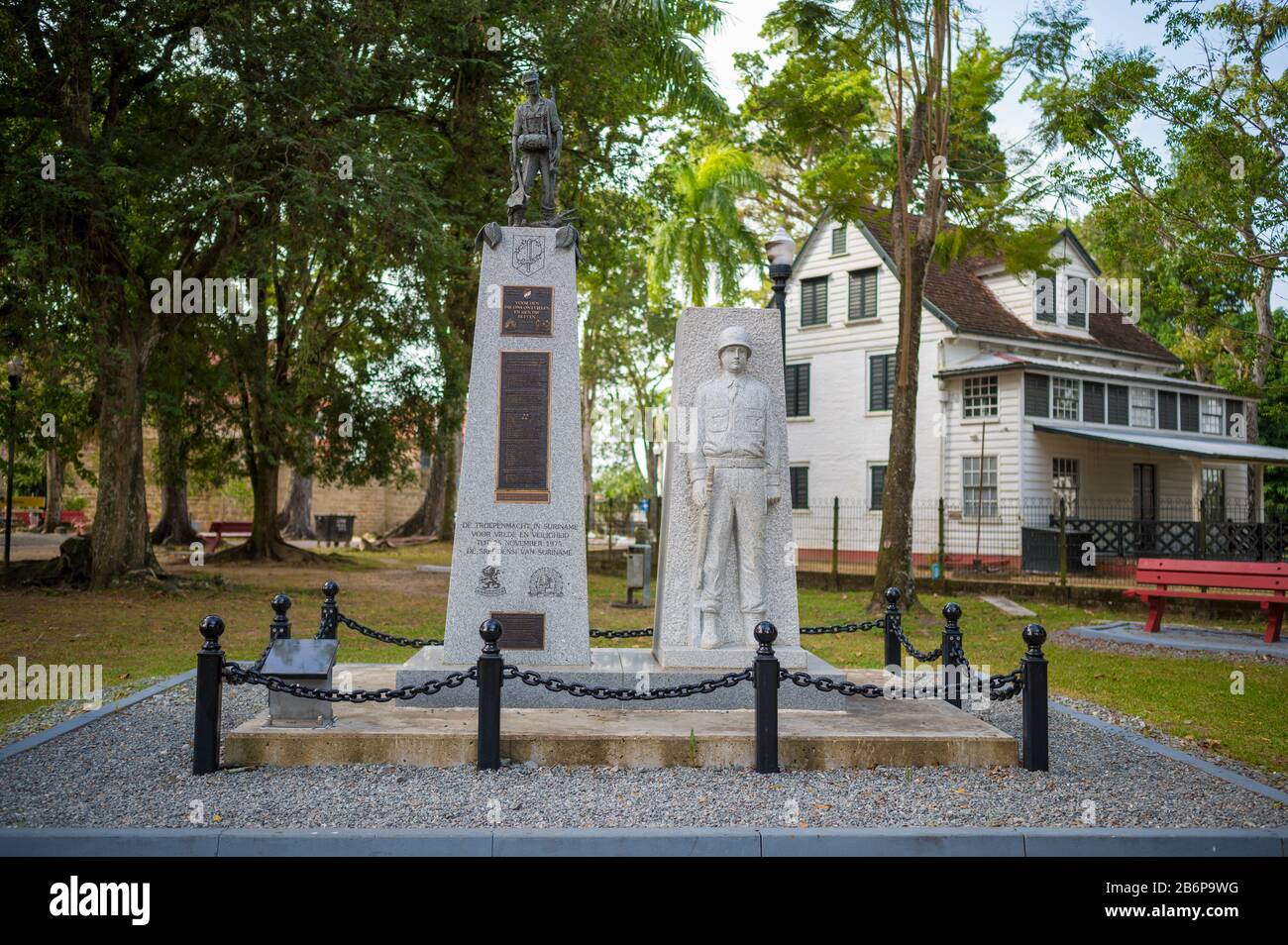 Troepenmacht in Suriname (TRIS) Denkmal, Paramaribo in der Nähe von Fort Zeelandia Stockfoto