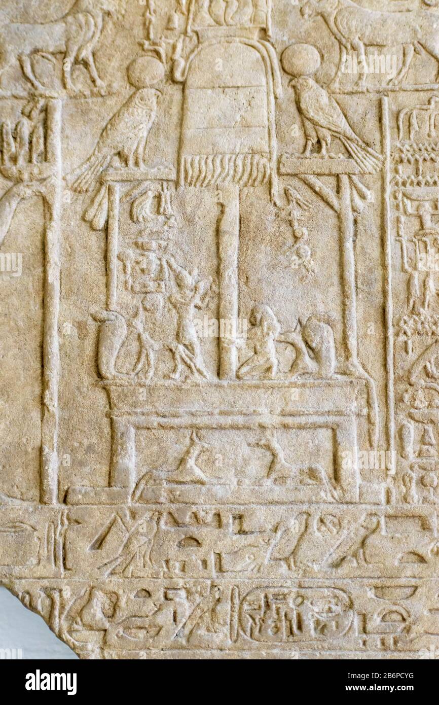 Hieroglyphische Schrift an einer Tempelwand Stockfoto