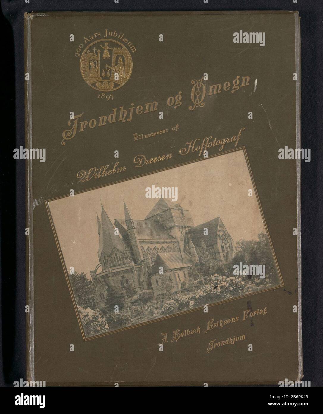 Gezicht op de Nidaroskathedraal in Trondheim Ansicht des Nidaroskathedraals Trondheim Objektart: Fotomechanische Druckseite Artikelnummer: RP-F 2001-7-743-1 Hersteller: Schöpfer: Wilhelm Drees Place Herstellung: Trondheim dating: CA. Für das Material von 1897: Papiertechnik: Leichte Druckmessungen: Aufgedruckt: H 128 mm × W 184 mm ToelichtingPrent für das Regal der Schlacke. Betrifft: Kirche (außen) Wo: Nidaroskathedraal Stockfoto