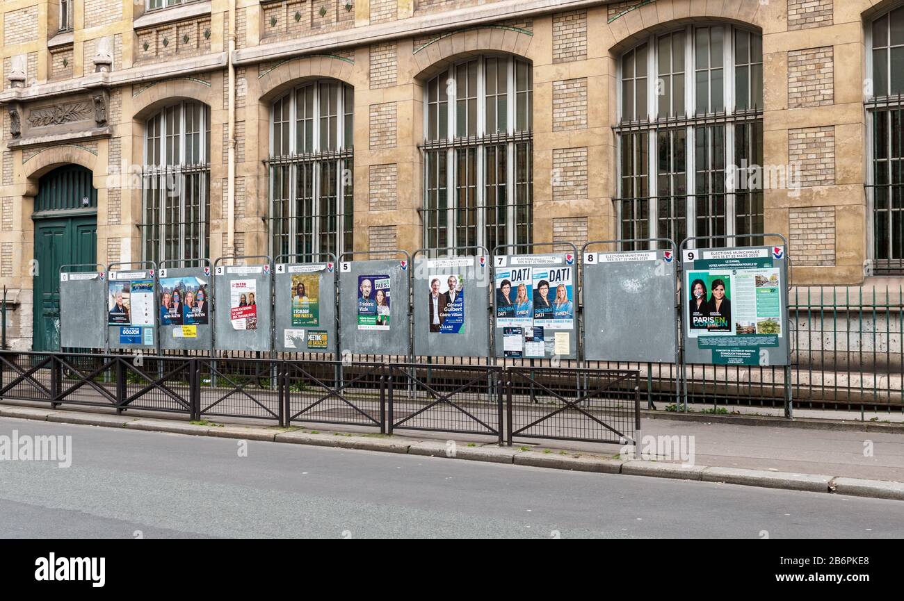 Offizielle Vorstände für die französische Gemeinderatswahl 2020 in Paris Stockfoto