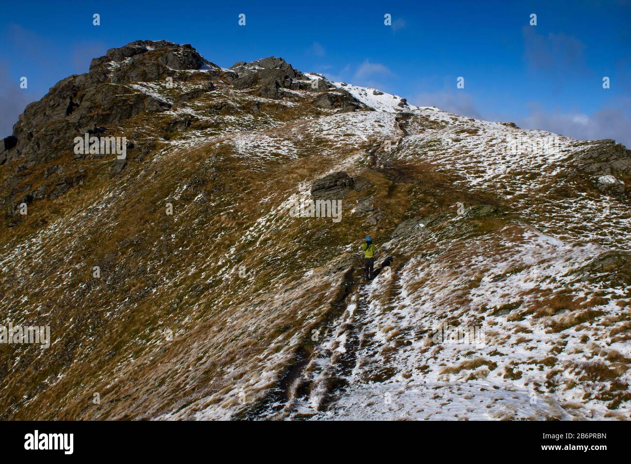 Der Scottish Mountain ist von Eis und Schnee bedeckt Stockfoto