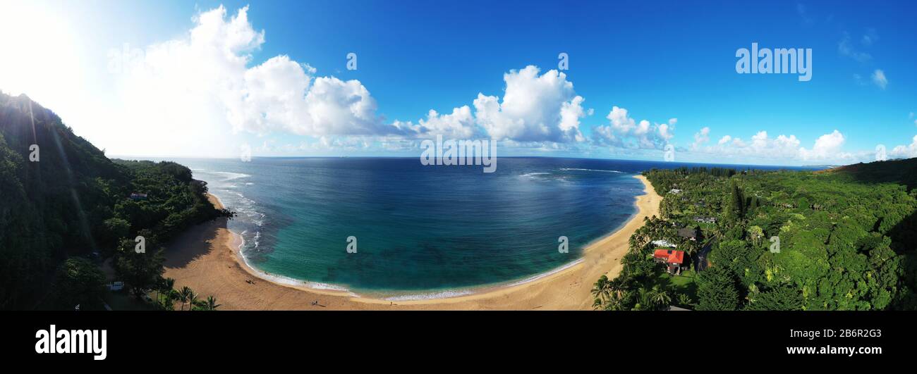 Vereinigte Staaten von Amerika, Hawaii, Kauai-Insel, Haena State Park, Tunnel Beach, Luftbild Stockfoto