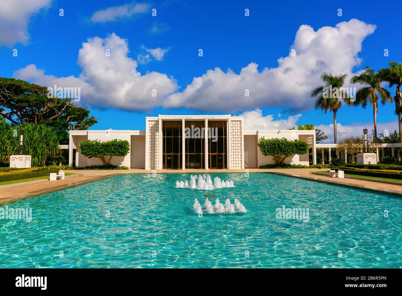 Laie, Oahu, Hawaii - 03. November 2019: Laie Hawaii Tempel auf Oahu. Der Tempel war der erste Tempel, der von der LDS-Kirche außerhalb der zusammenhängenden Uni erbaut wurde Stockfoto