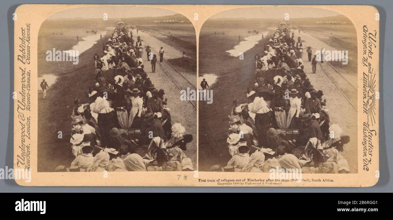 Gezicht op Open Treinwaggons met vluchtelingen uit Kimberley, Zuid-Afrika Erster Zug der Flüchtlinge aus Kimberly nach der Belagerung (22. Februar), S Africa (titel op object) Blick auf offene Wagen mit Flüchtlingen aus Kimberley, Südafrika Erster Zug der Flüchtlinge aus Kimberly nach der Belagerung (Feb. 22), S. Africa (Title Object) Property Type: Stereo Picture Item Number: RP-F -F08966 Inscriptions / Brands: Inscription, Recto, Printed: 'Works and Studios  / Arlington, NJ Littleton, NH Washington, D.C.'nummer, Recto, Printed: '72' Stockfoto