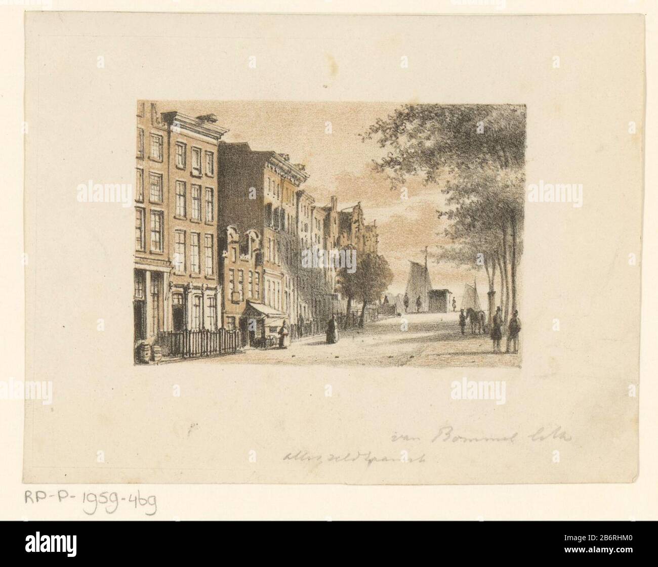 Gezicht te den Haag Leute auf der Straße mit Häusern links. Im Hintergrund segelt boten. Hersteller : Druckerhersteller Jan Weissenbruchstraat zum Entwurf: Jan Weissenbruchstraat Ort Herstellung: Den Haag Datum: 1830-1880 Physikalische Merkmale: Tonlithograph in Schwarz mit Tonblock braunes Material: Papiertechnik: Tonlithographie Abmessungen: Blatt: H 115 mm × W 150 mm Betreff: Straße wo den Haag Stockfoto