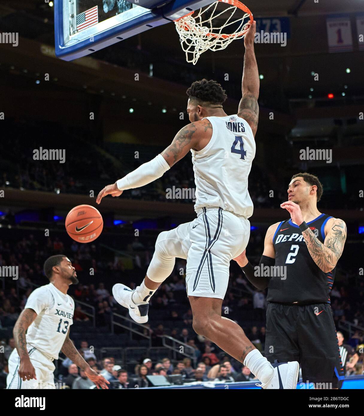 New York, New York, USA. März 2020. Xavier Musketiere, Tyrique Jones (4), spielen in der ersten Hälfte beim ersten Big East Tournament Spiel gegen DePaul im Madison Square Garden in New York City. Duncan Williams/CSM/Alamy Live News Stockfoto