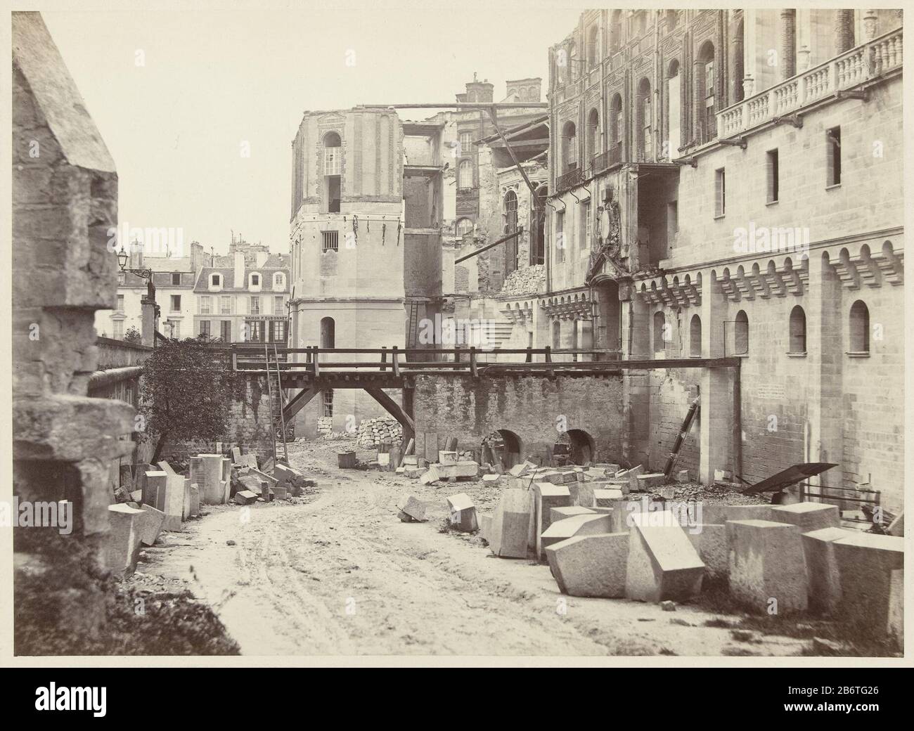 Der Chateau Vieux Nach St Germain En Laye Objekttyp Foto Artikelnummer Rp F00632 Hersteller Fotograf Charles Marville Dating Ca Ca 1872 Physikalische Merkmale Albumindruck Albumindruck Thema Chateau De Saint Germain En Laye