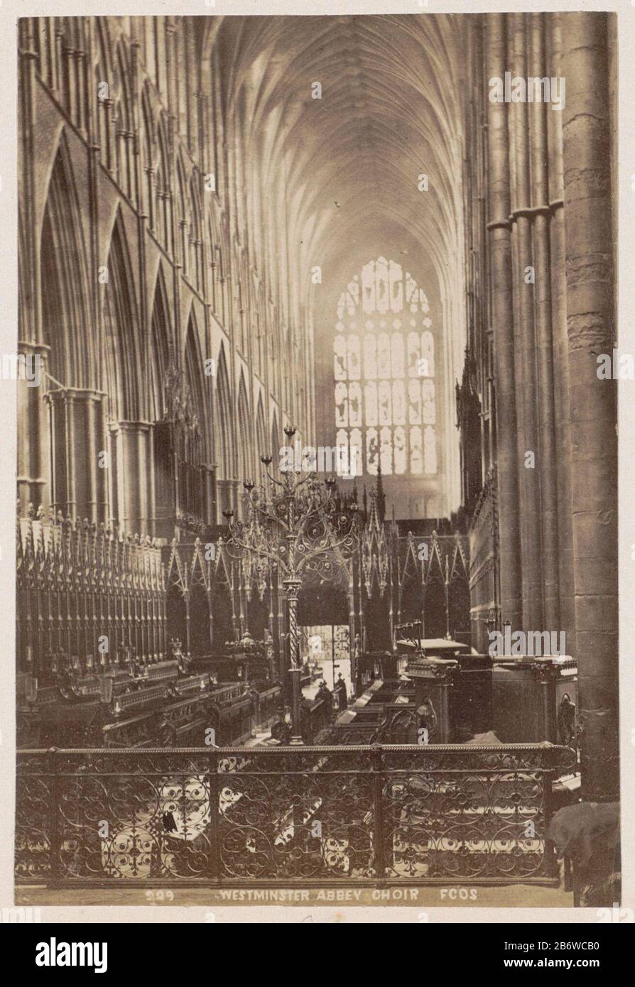 Interieur van Westminster Abbey in Londen Westminster Abbey Choir (titel op object) London (titel op object) Onderdeel van Reisalbum Europese steden, vermoedelijk Tweeds. Hersteller: Fotograaf: F.G.O. StuartPlaats Herstellung: Londen Dating: 1878 - 1890 Physical kenmerken: Albuminedruk Material: Fotopapier Techniek: Albuminedruk Abmessungen: H 150 mm × b 102 mm Betreff: Außen  Darstellung einer bebauten evangelischen Kirchen und Konfessionen Stockfoto