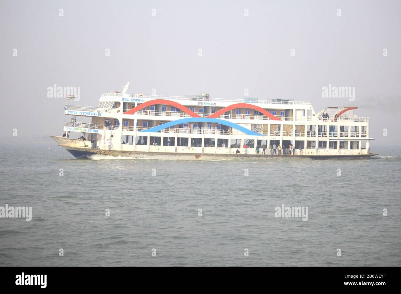 Das Mittagessen geht weiter auf dem Fluss Stockfoto