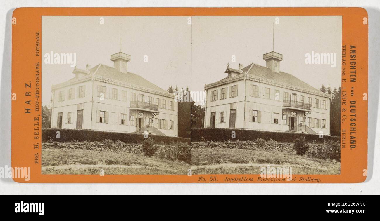 Jachstlot Eichenforst, nabij Stolberg Jagdschloss Eichenforst bei Stolberg (titel op object) Ansichten von Deutschland Harz (serietitel op object) Jachstlot Eichenforst bei StolbergJagdschloss Eichenforst bei Stolberg (Titelobjekt) Ansichten von Deutschland/Harz (Serientitellobjekt) Objekttyp: Stereobilie F1341 / Item: RP1341: RP-F-Nr.: RP1341 Nummer, Rekto, gedruckt ' Nr. 55.'opschrift, recto, gedruckt: 'Hof-Photograph. Potsdam.' Hersteller : Fotograf: Hermann Selle (denkmalgeschütztes Gebäude) Herausgeber: E. Linde & Co (denkmalgeschütztes Eigentum) Ort Herstellung: Fotograf: Harzuitge Stockfoto