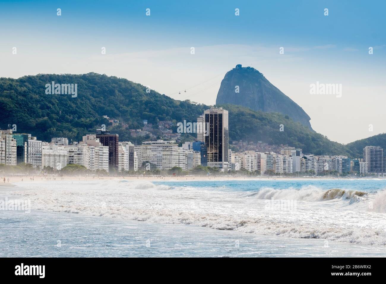 Copacabana Strand und Leme Strand Sugar Loaf Berg in Rio de Janeiro, Brasilien Stockfoto