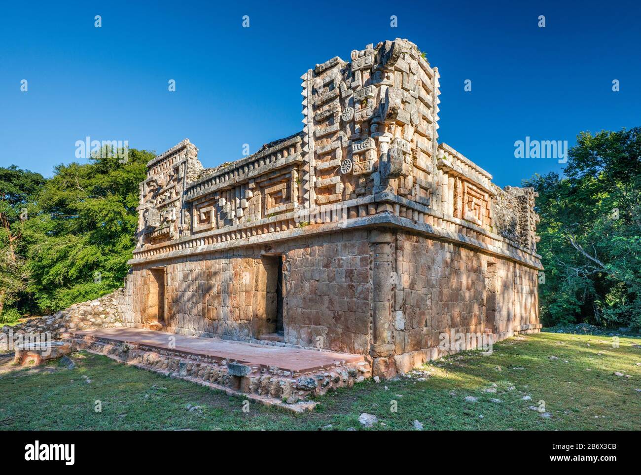 El Palacio (Palast), Grupo 1, Maya-Ruinen in Xlapak, Ruta Puuc, Bundesstaat Yucatan, Mexiko Stockfoto