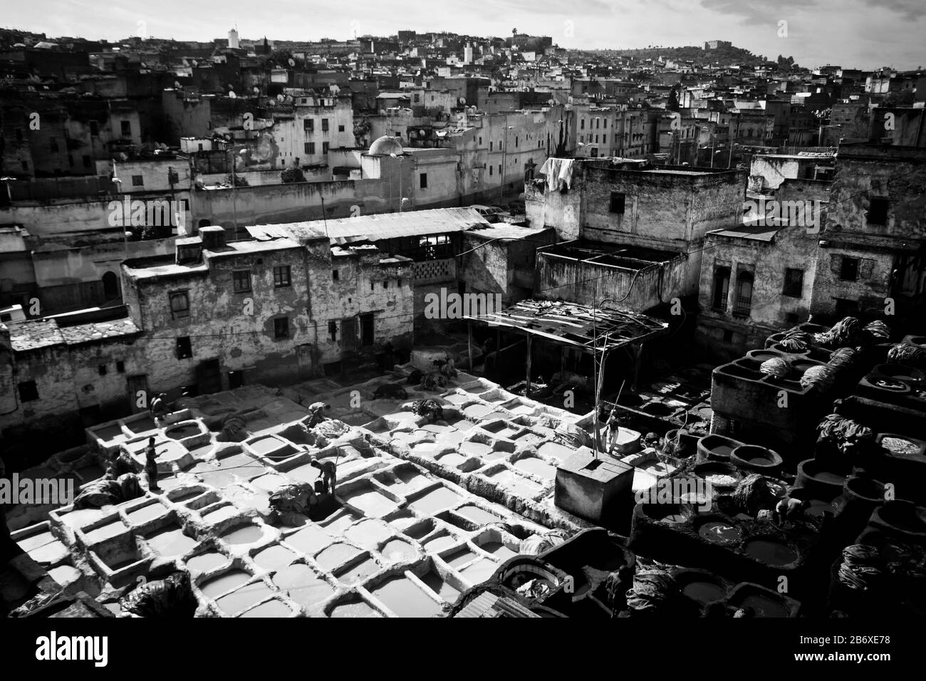 Ein Blick auf das Tanners Viertel von Fes, Marokko Stockfoto