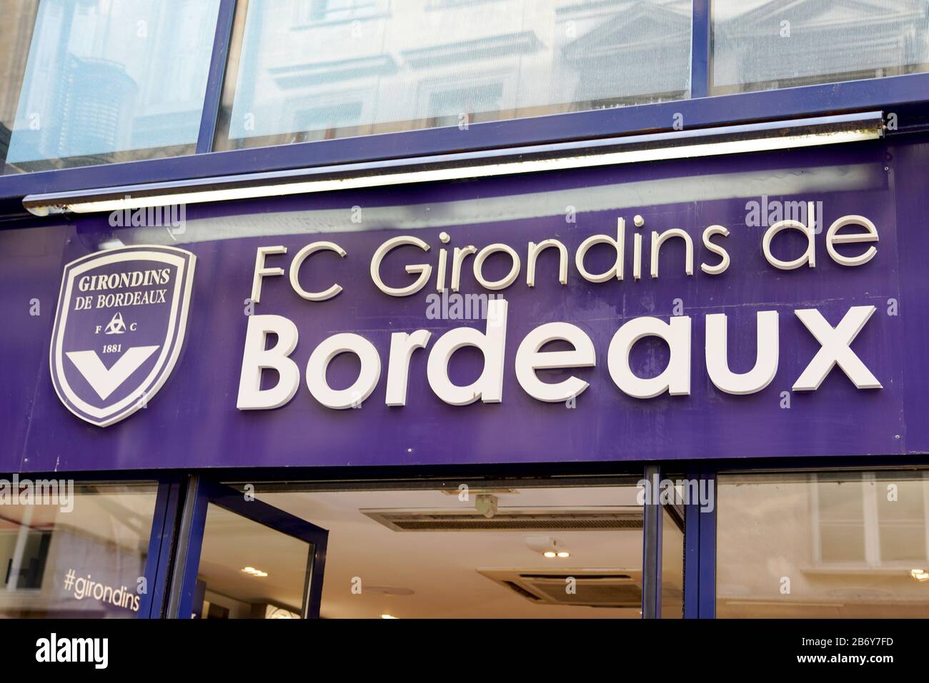 Fc Girondins De Bordeaux Logo Shop Shop Shop Shop In Der Stadt Frankreich Fussball Stockfotografie Alamy