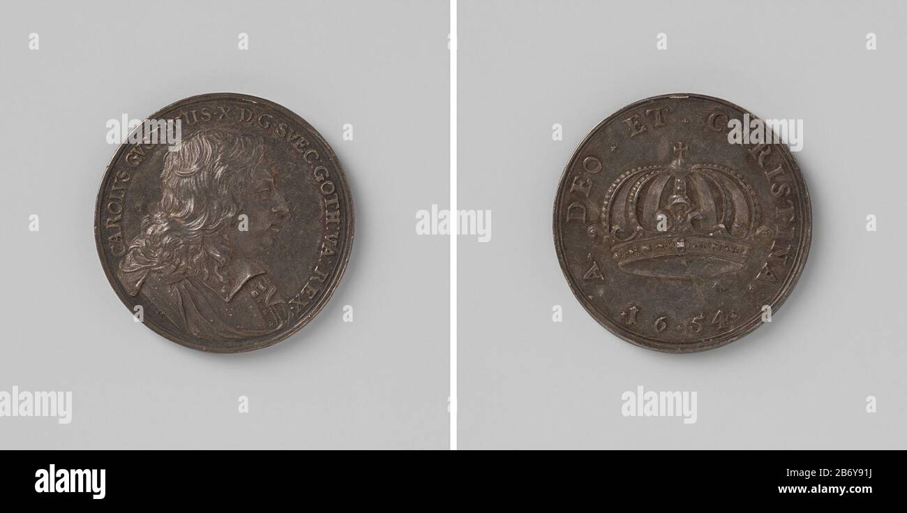 Karel Gustaaf Adolf X, gekroond tot koning van zwei Zilveren penning. Voorzijde: Borststuk man binnens omschrift. Keerzijde: Kroon bonnen omschrift. Hersteller : Johann RethePlaats Herstellung: Stockholm dating: 6-jun-1654 Material: Zilver Techniek: Slaan Abmessungen: D 3,8 cm. × g 24,85 gr Datum: 1654 - 1654 wie: Karel X Gustaaf (Koning van zweden) Stockfoto