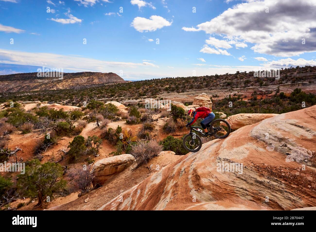 Ein Mountainbiker fährt den Ribbon Trail in Grand Junction, Colorado. Stockfoto