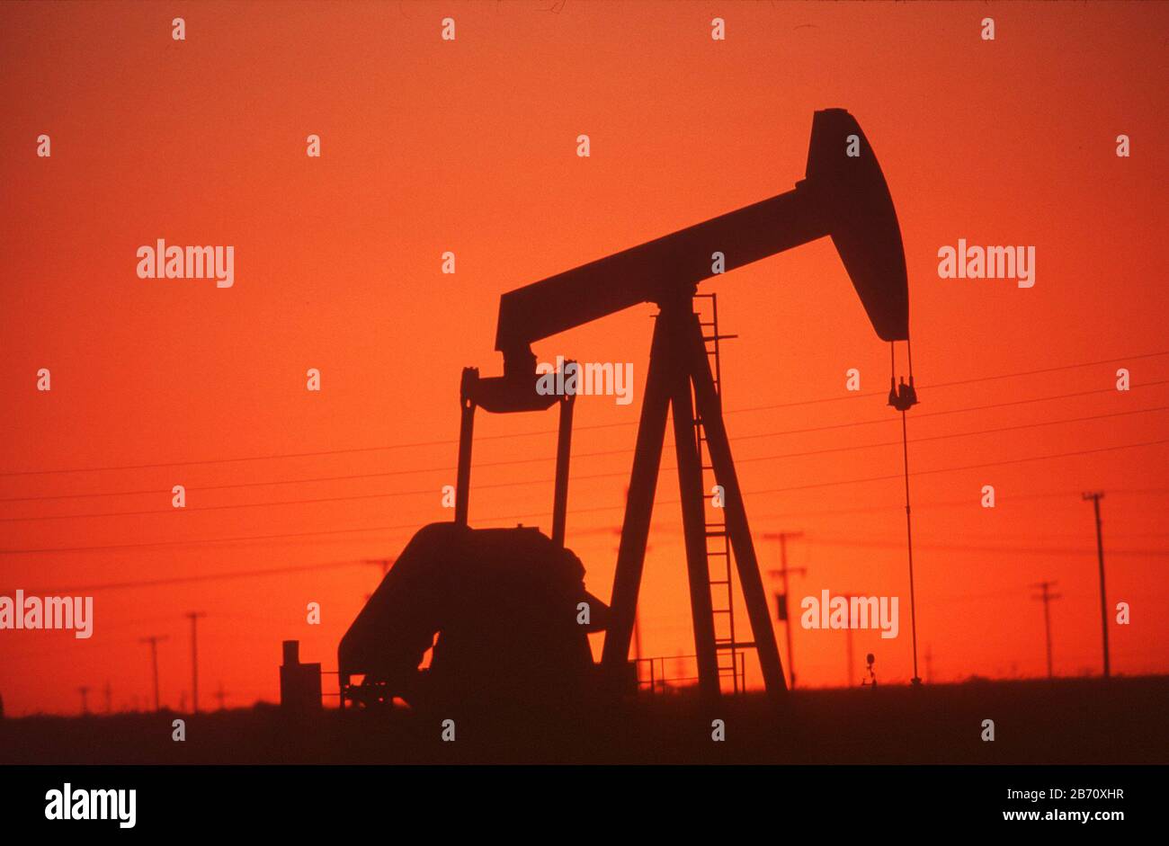 Lamesa, Dawson County, Texas USA: Pumpjack am Standort der Ölbooche im nördlichen Permian Basin. ©Bob Daemmrich Stockfoto