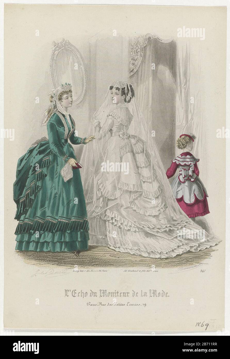 L'Echo du Moniteur de la Mode, 1869, Nr. 941 Zwei Frauen, von denen eine von hinten gesehen wurde, und ein Mädchen in einem Inneren. Links: Dunkelgrüner Gown. Mitte: Brautkleid mit Warteschlange und ziehen. Auf dem Kopf ein langer Schleier. Mädchen in grau/rosa Frock. Drucken Sie die Modezeitschrift L'Echo du Moniteur de la Mode (1973 () - 1888) Hersteller: Druckerhersteller J. Bonnard (denkmalgeschütztes Eigentum) zum Zeichnen aus: Jules David (1808-1892) (denkmalgeschütztes Gebäude) Herausgeber: Ad. Goubaud et Fils (denkmalgeschütztes Gebäude) Drucker: Leroy (denkmalgeschütztes Eigentum) Ort Herstellung: Paris Datum: 1869 Physische Merkmale: Engra, handfarbenes Material: Paper Tec Stockfoto