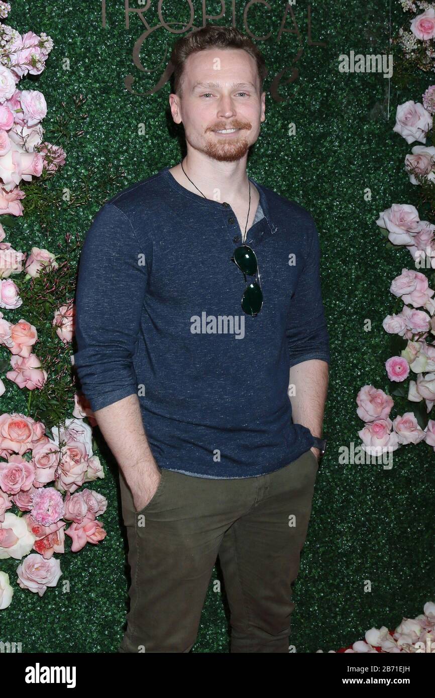 Los Angeles, Kalifornien. März 2020. Coy Jandreau bei der Ankunft von Seagram's Escapes Tropical Rose Launch Party, h Club LA, Los Angeles, CA 11. März 2020. Kredit: Priscilla Grant/Everett Collection/Alamy Live News Stockfoto