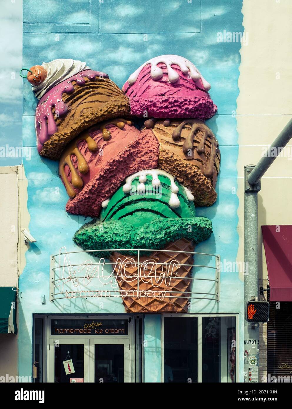 Miami, Florida, Vereinigte Staaten von Amerika. 01 04 2016. Berühmter Icecream Shop in der 8th Street (Calle ocho) in Miami. Stockfoto