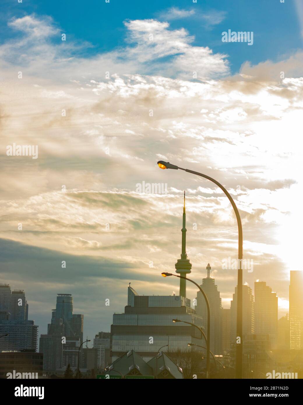 Sonnenuntergang auf dem CN Tower in Toronto Stockfoto