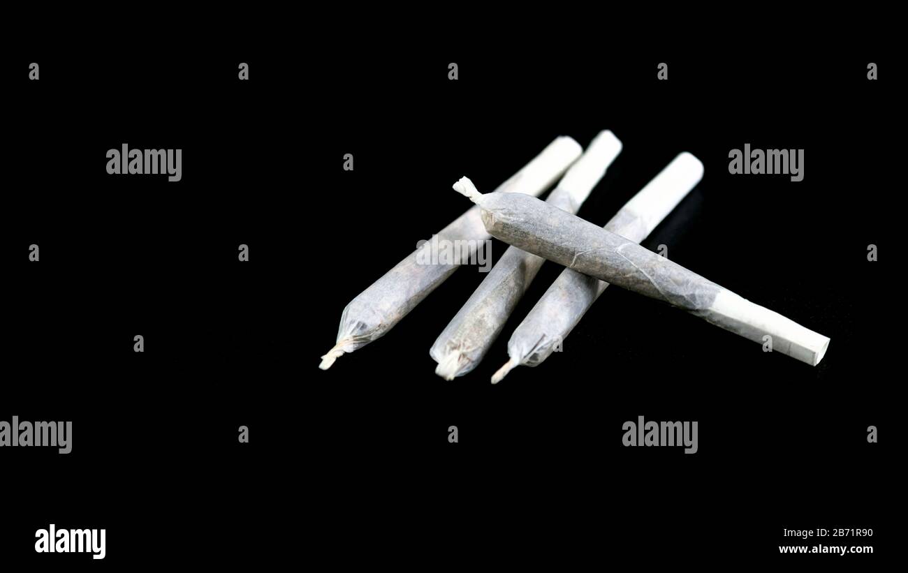 Marihuana Joint on Black Background, Cannabis, Weed Joint Stockfoto