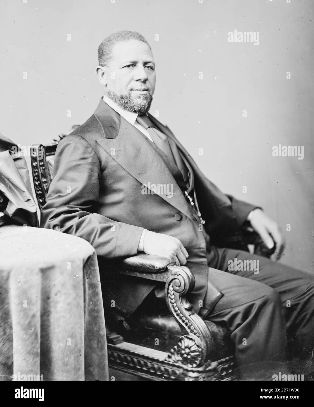 Hiram R. Revanchiert sich (zwischen 21-1901) als Minister, der 1870 der erste afroamerikanische Senator der Vereinigten Staaten wurde, der den Staat Mississippi vertritt. Stockfoto