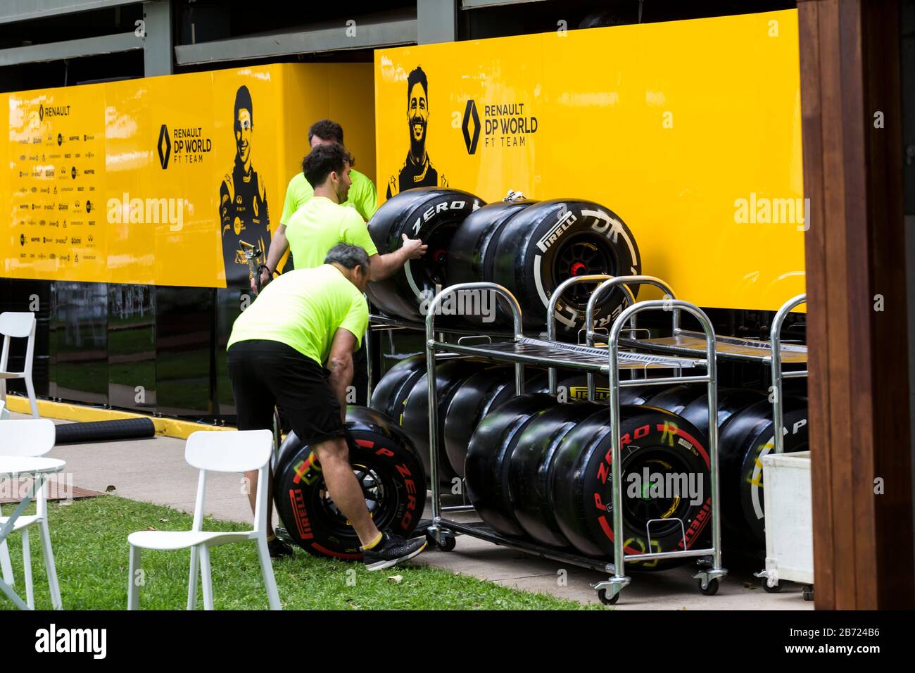 Melbourne, Australien. März 2020. Formel 1, großer Preis von Australien, Übungstag; Renault verpacken ihre Garagengutschrift: Action Plus Sports Images/Alamy Live News Stockfoto