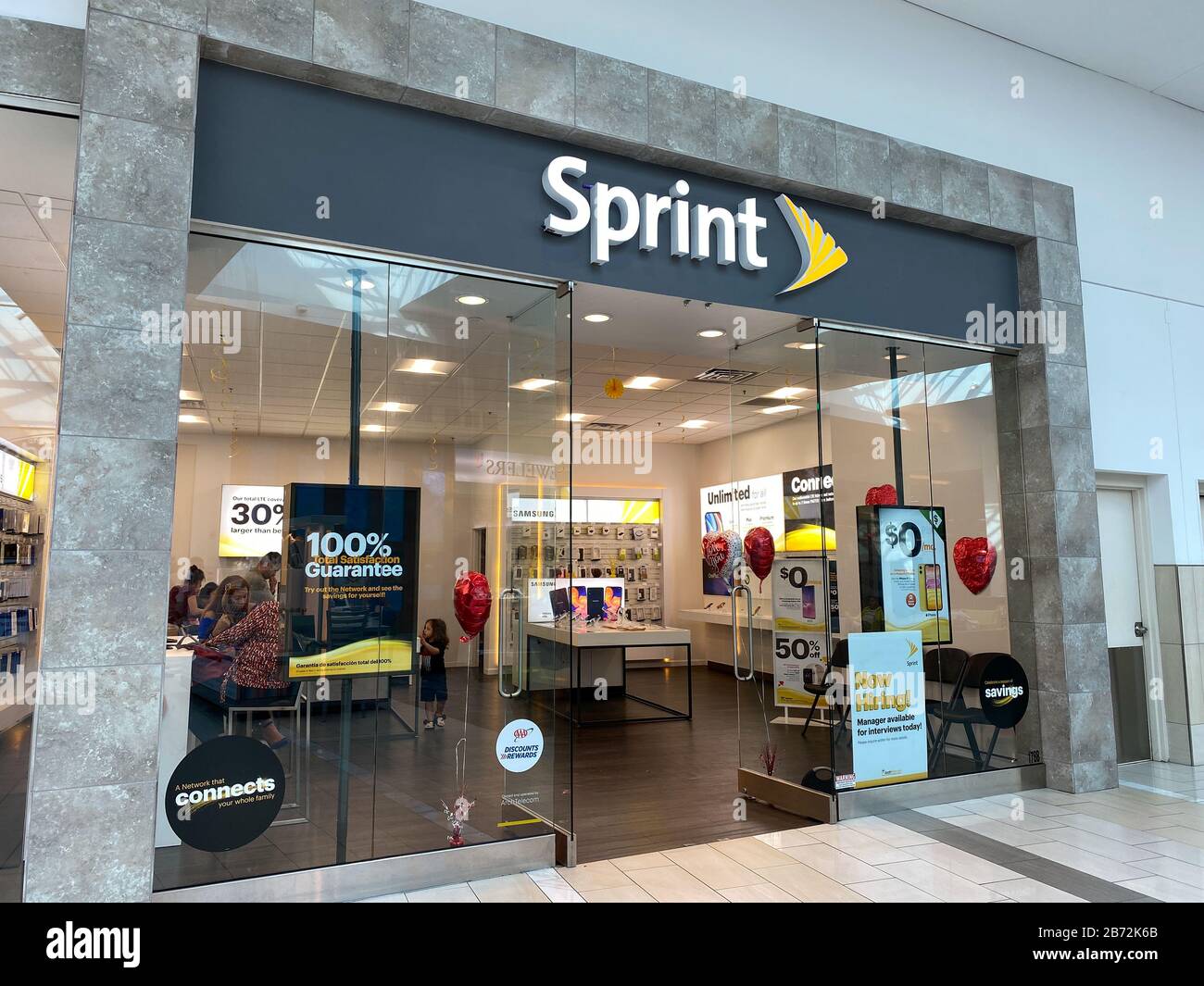 Orlando, FL/USA - 17.02.20: Ein Sprint Einzelhandelsgeschäft in einem Einkaufszentrum in Orlando, FL. Sprint, ein amerikanisches Telekommunikationsunternehmen, das drahtlose Geräte bereitstellt Stockfoto