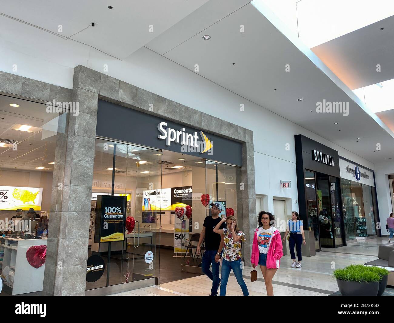 Orlando, FL/USA - 17.02.20: Ein Sprint Einzelhandelsgeschäft in einem Einkaufszentrum in Orlando, FL. Sprint, ein amerikanisches Telekommunikationsunternehmen, das drahtlose Geräte bereitstellt Stockfoto