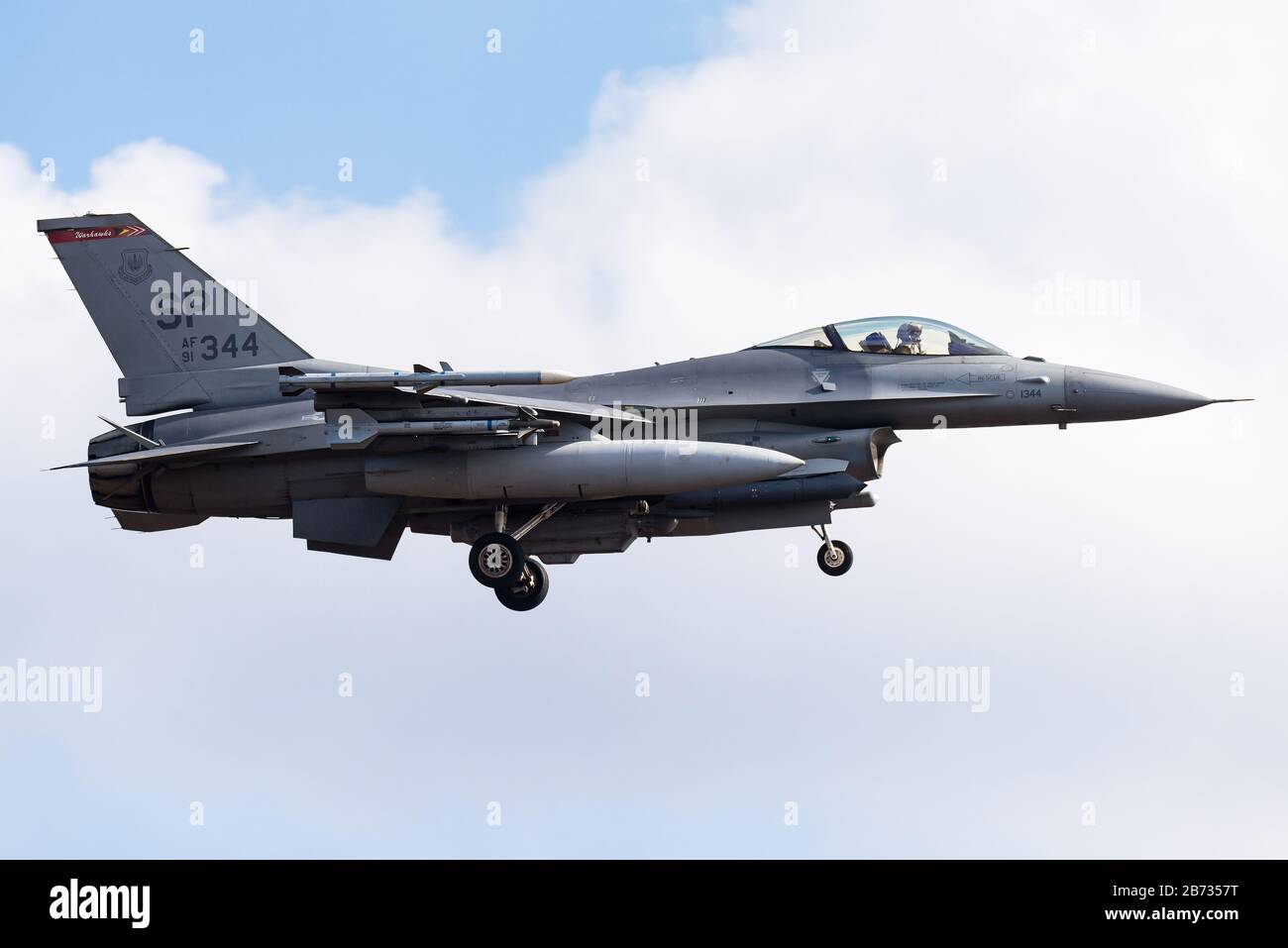 Ein F-16 Fighting Falcon Kampfflugzeug der 48th Fighter Squadron auf der Spangdahlem Air Base in Deutschland. Stockfoto