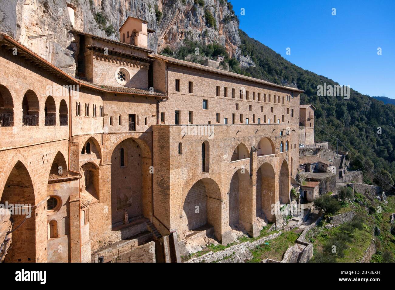 Kloster St. Benedikt (Heiligtum des Sacro Speco) in Subiaco, Latium, Italien Stockfoto