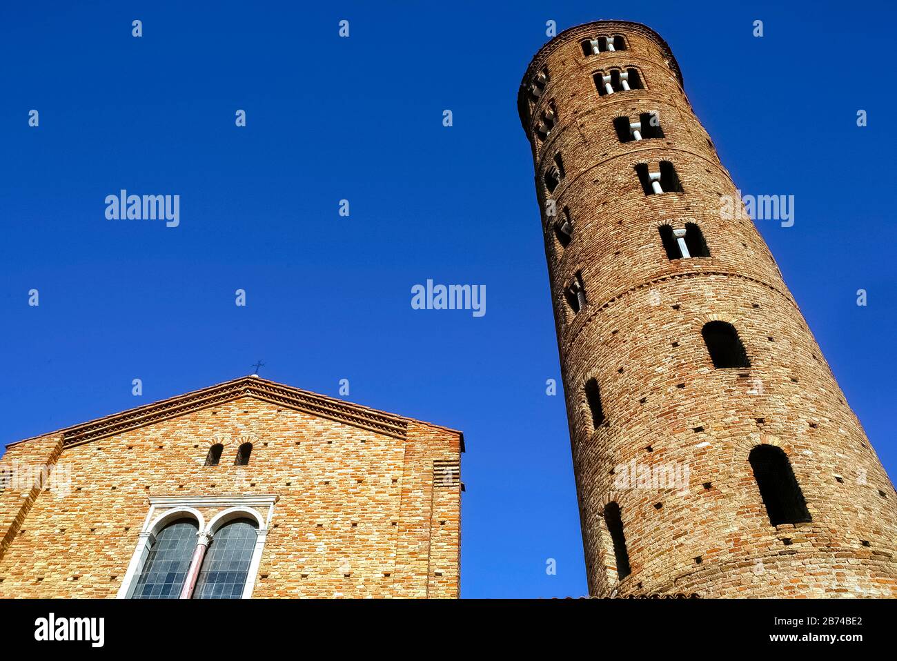 Italien Emilia Romagna - Ravenna - Basilika Sant'Apollinare Nuovo - Kirchturm Stockfoto
