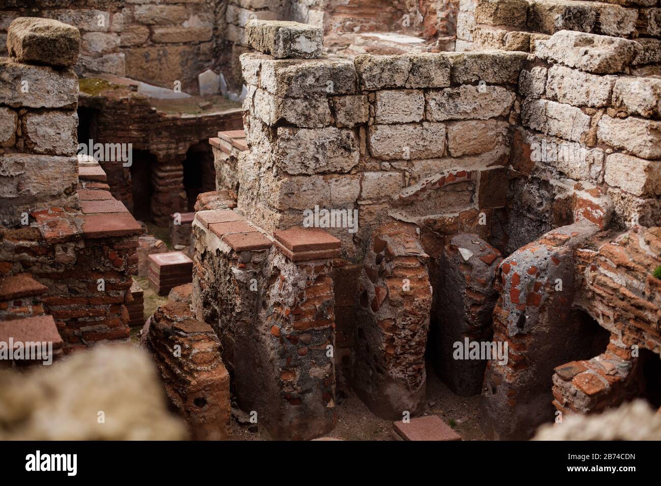 Alte Ruinen mit Ziegeldetails Stockfoto