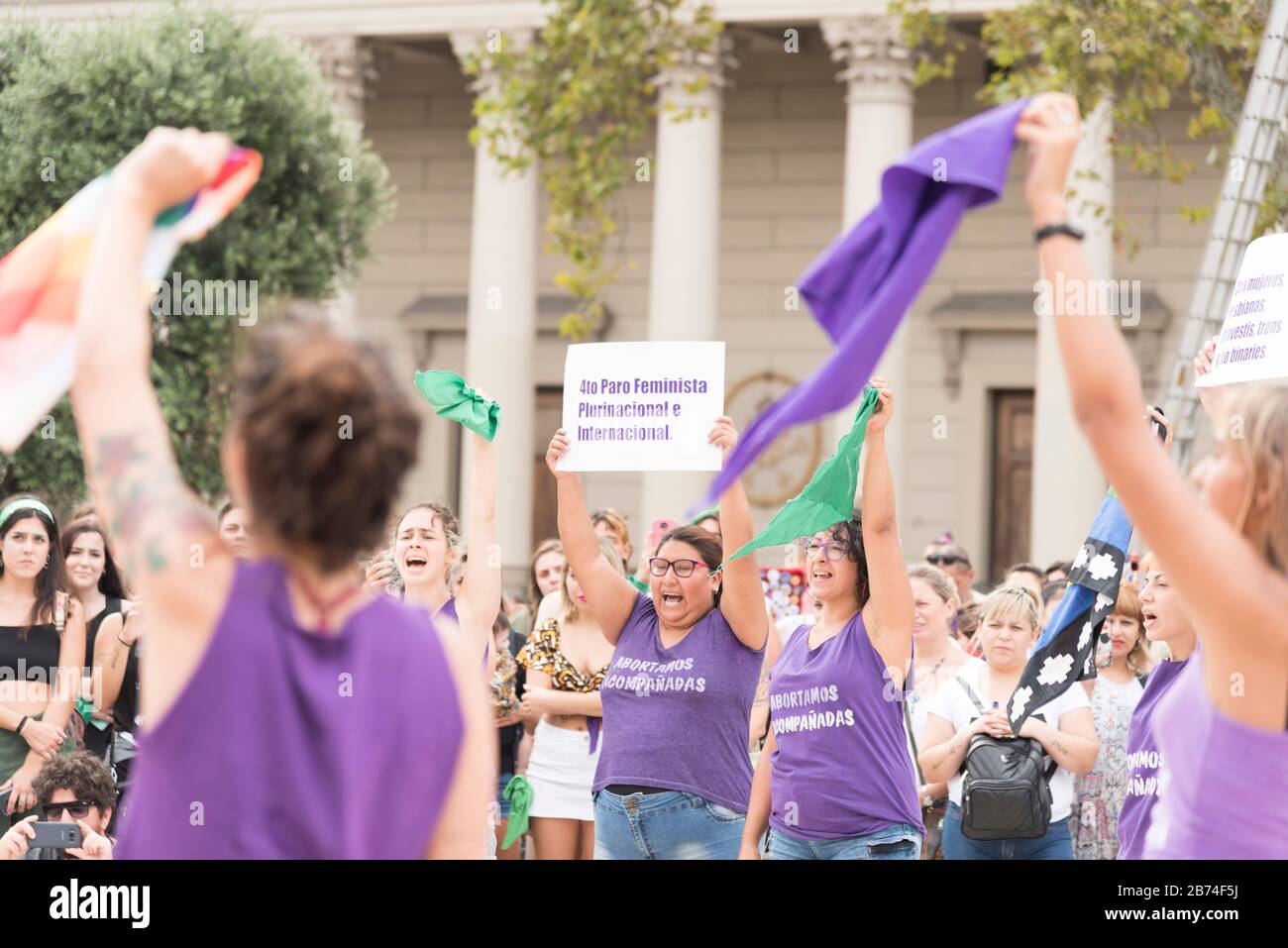 CABA, Buenos Aires/Argentinien; 9. März 2020: Internationaler Frauentag. Vierter multinationaler und internationaler feministischer Streik Stockfoto