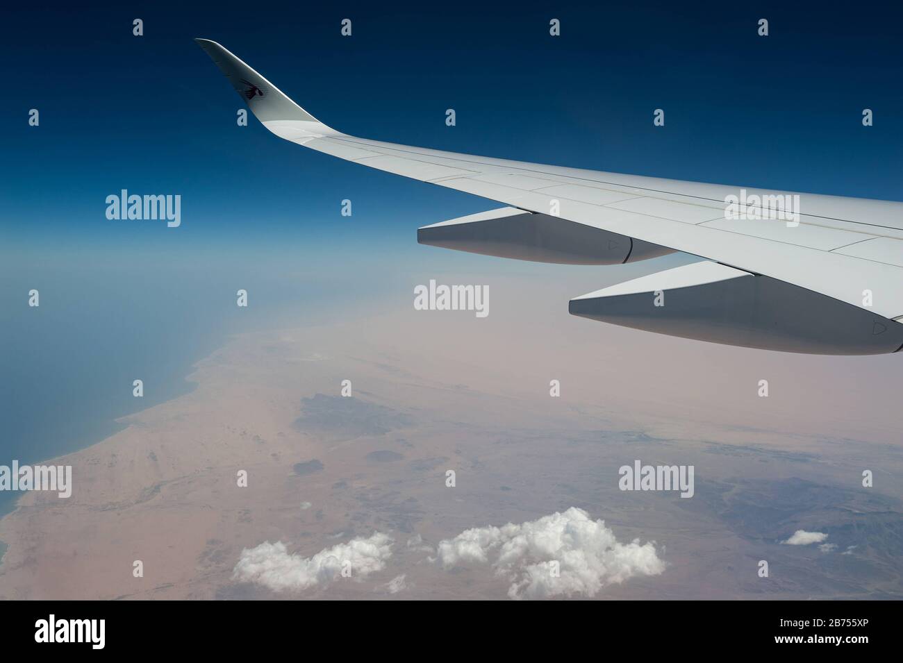 05.06.2019, Oman - Flug mit einem Airbus A350 von Qatar Airways über Oman auf dem Weg nach Doha. [Automatisierte Übersetzung] Stockfoto
