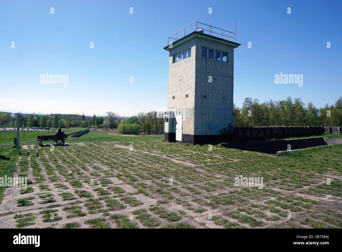 Grenzdenkmal Hoetensleben, ehemalige DDR-Grenzbefestigungen in Hoetensleben, heute Grenze zwischen Sachsen-Anhalt und Niedersachsen. In diesem Jahr, am 9. November 2019, wird der Fall der Berliner Mauer zum 30. Jahrestag ihres Falls. [Automatisierte Übersetzung] Stockfoto