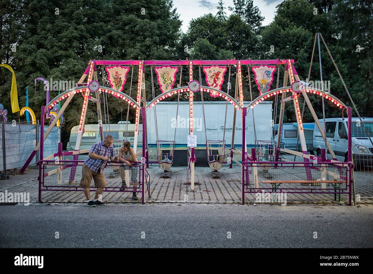 Schiffsschwenk beim Volksfest in Furth im Wald, Oberpfalz. [Automatisierte Übersetzung] Stockfoto