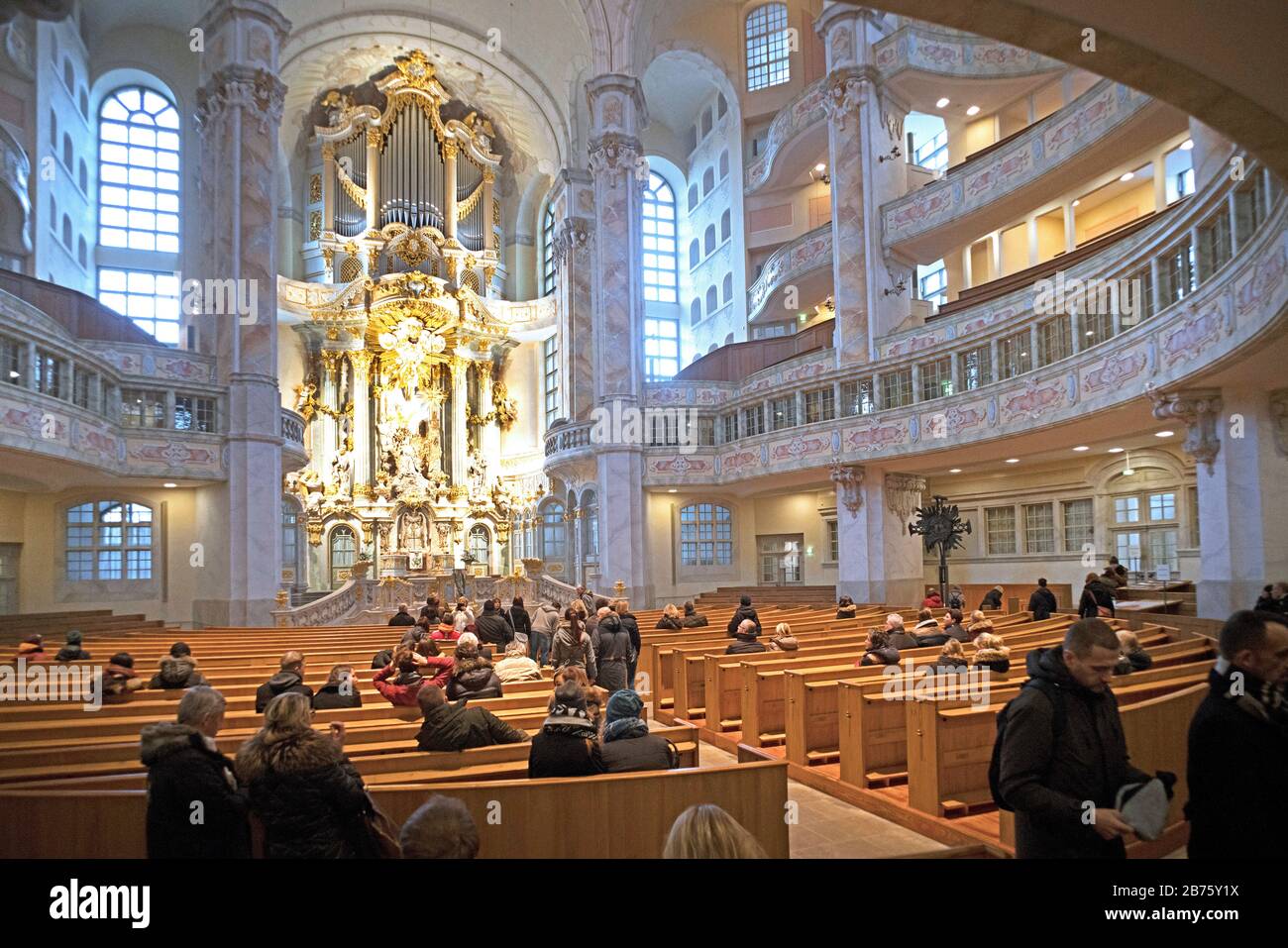 Protestant church altar -Fotos und -Bildmaterial in hoher Auflösung – Alamy