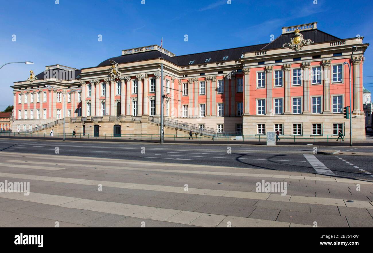 Blick auf den Brandenburger Landtag in Potsdam, am 22.09.2016. [Automatisierte Übersetzung] Stockfoto