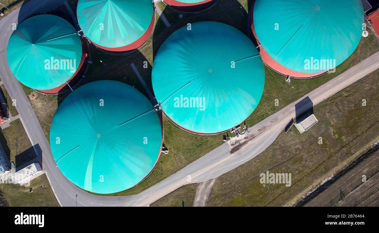 Luftbild einer Biogasanlage, am 16.03.2016. Energiegewinnung aus der Biomasseproduktion bei einem Agrarbetrieb in Nauen, Brandenburg. [Automatisierte Übersetzung] Stockfoto