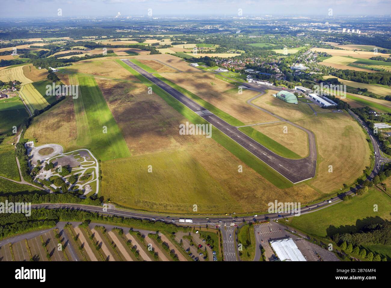 , Flughafen Essen/Mülheim, 22.06.2012, Luftbild, Deutschland, Nordrhein-Westfalen, Ruhrgebiet, Essen Stockfoto