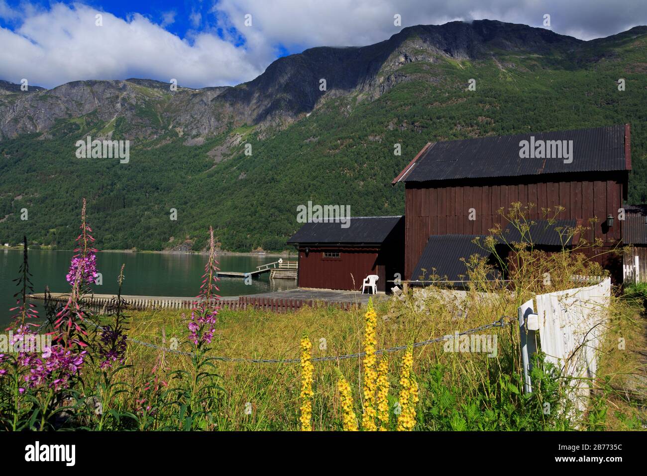 Boathouse, Skjolden Village, Sognefjord, Sogn og Fjordane County, Norwegen Stockfoto